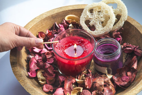 How to Use Hibiscus in a Routine: Oil Mask and Rinse Options